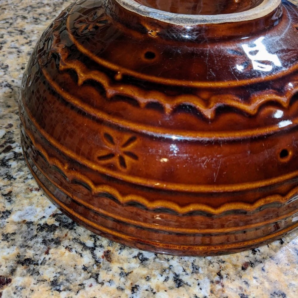 Marcrest Daisy Dot Ovenproof Stoneware Bowl, 10 inches, 1960s - Picture 4 of 11